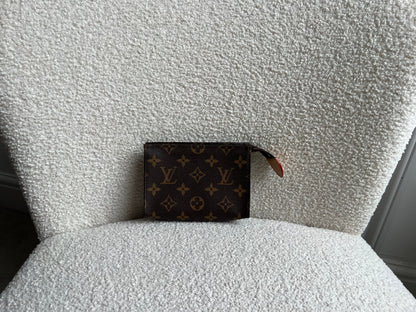 Louis Vuitton Toiletry Pouch 15 Monogram