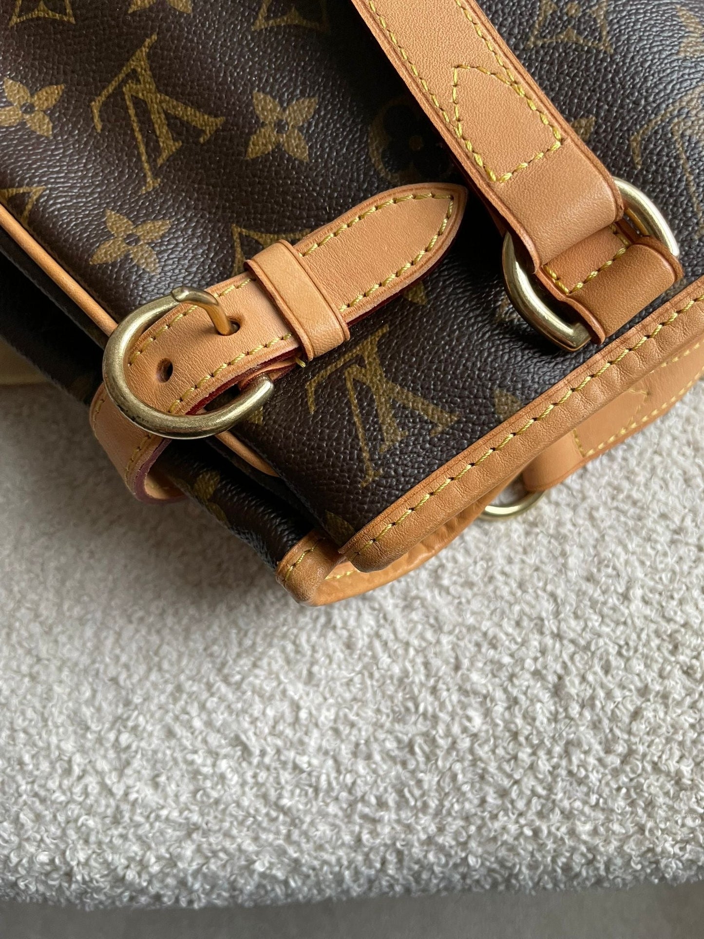 Louis Vuitton Batignolles in Monogram Canvas