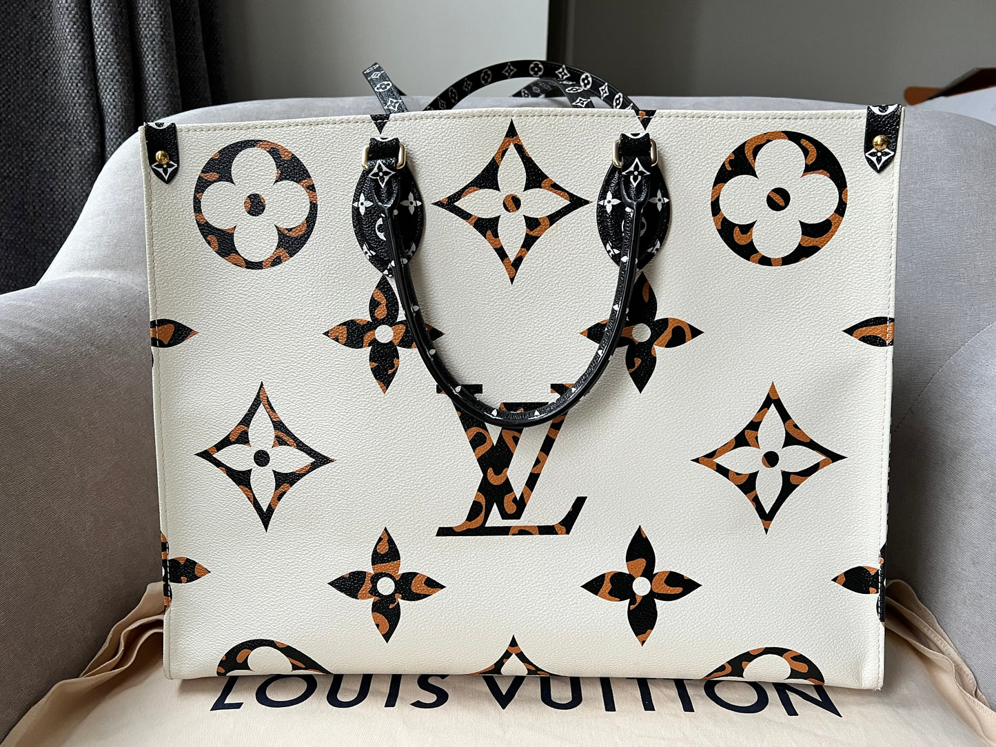 Louis Vuitton Limited Edition On the Go GM Jungle Giant Monogram Ivory Havana Beige (RRP £2,450)
