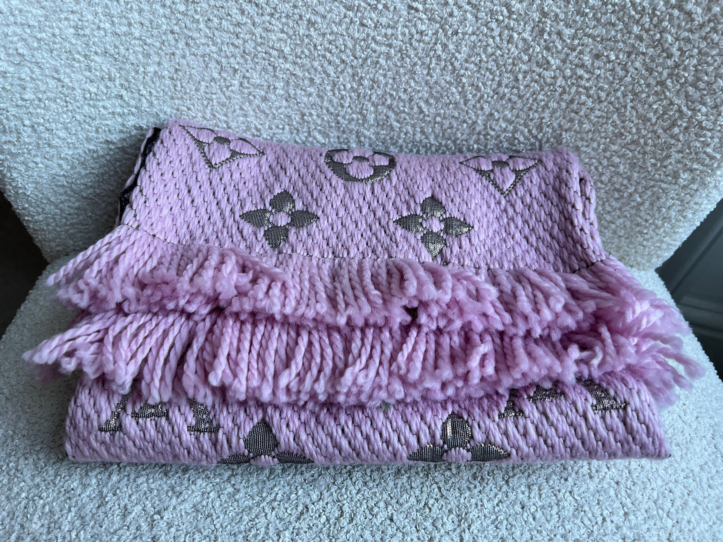 Louis Vuitton Logomania Scarf in Pink