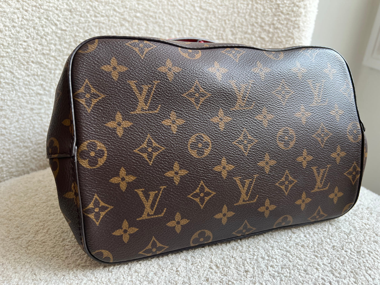 Louis Vuitton Neo Noe Monogram Coquelicot (RRP £1,790)