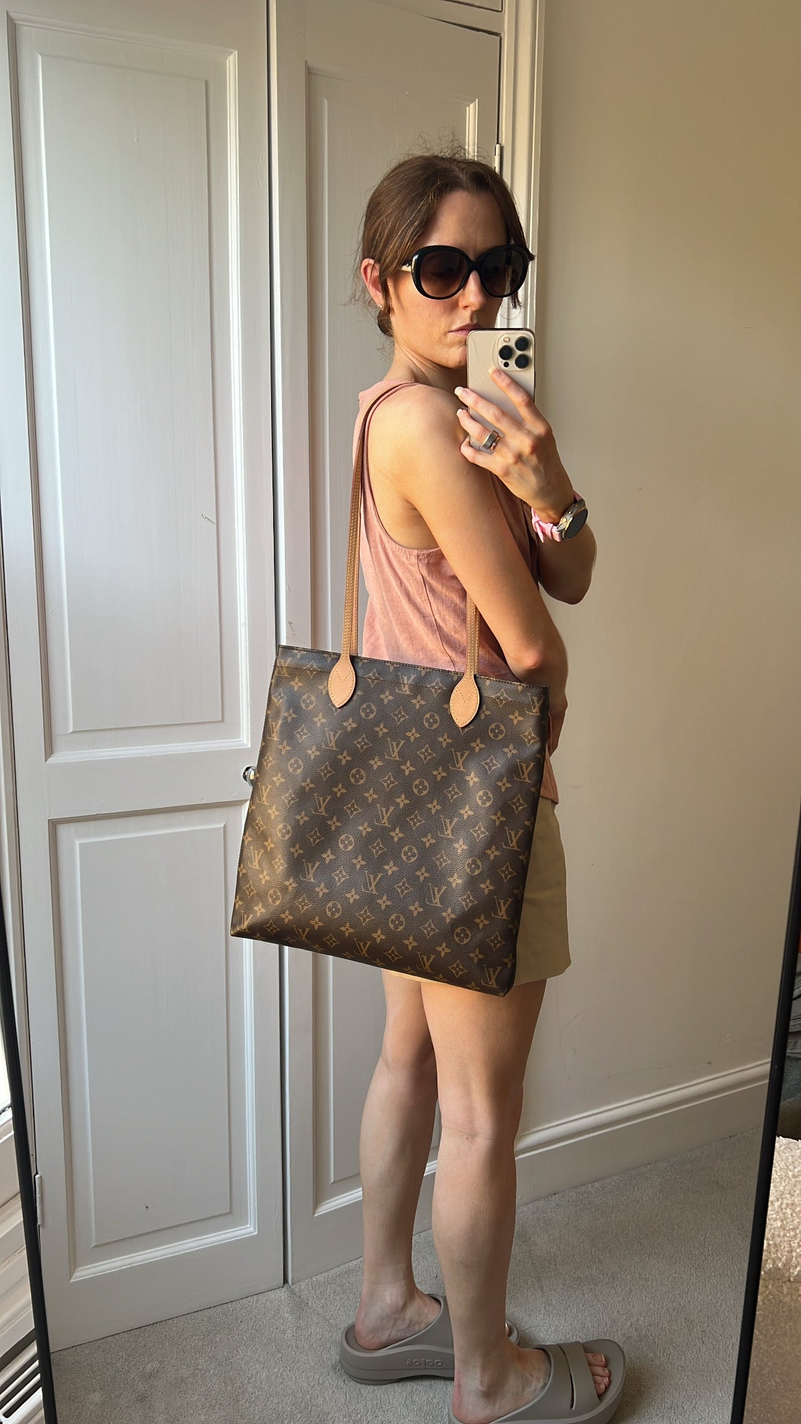 Louis Vuitton Carry It Tote