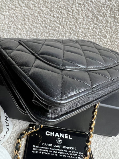 Chanel Wallet on Chain in Black Lambskin Gold Hardware (RRP £2,930)
