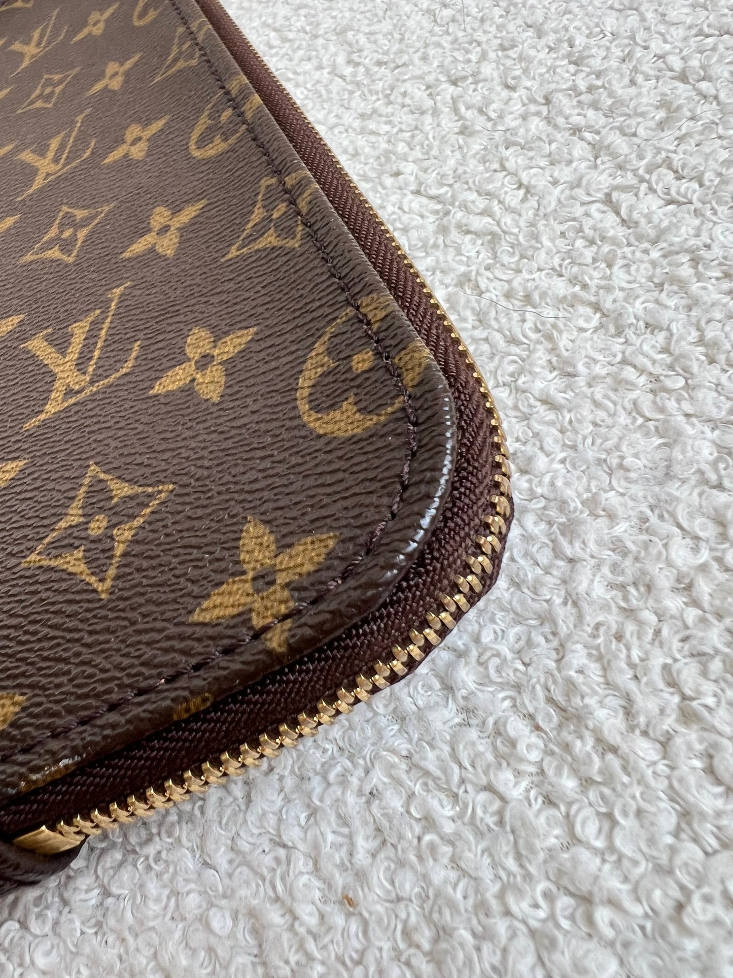 Louis Vuitton Monogram Poch Documents Portfolio Case 39