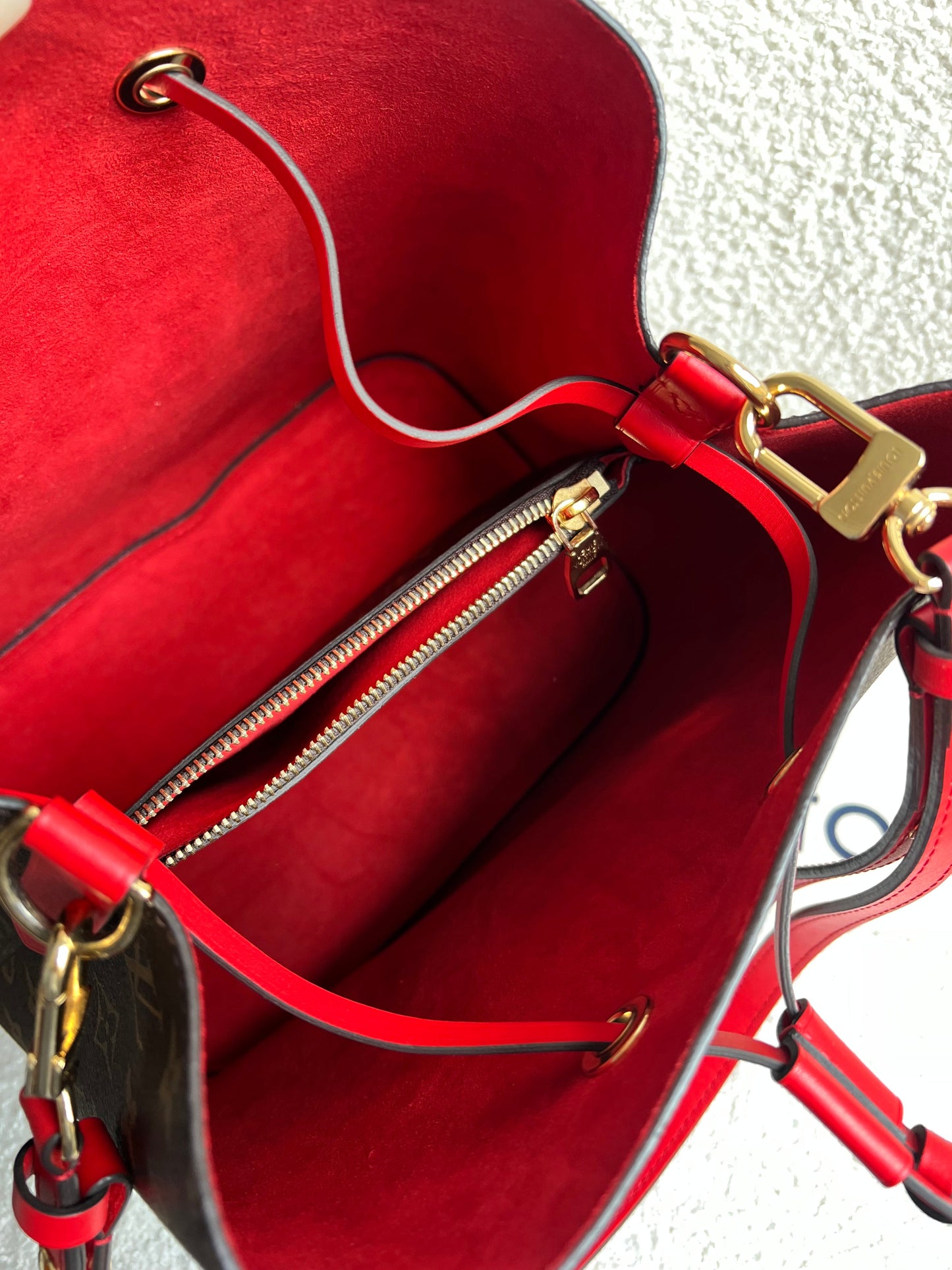 Louis Vuitton Neo Noe Monogram Coquelicot (RRP £1,790)