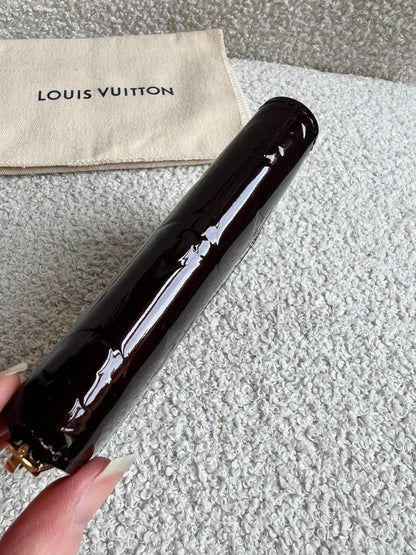 Louis Vuitton Zippy Coin Purse in Amarante Vernis Patent (RRP £420)