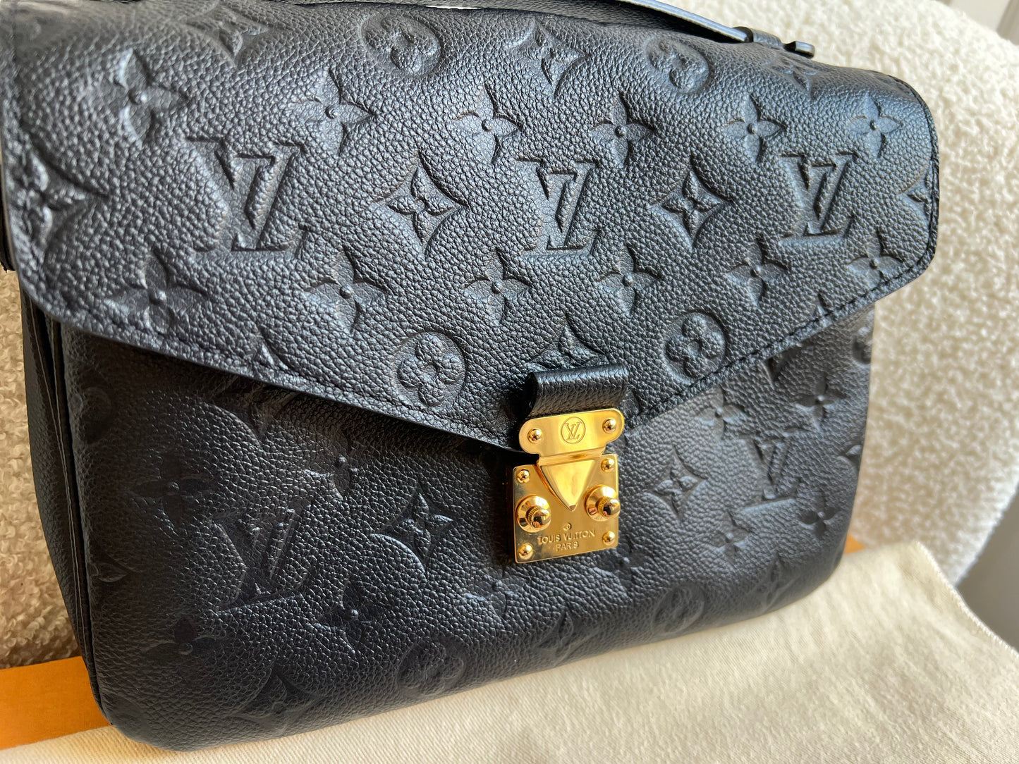 Louis Vuitton Pochette Metis Black Empreinte (RRP £2,200)