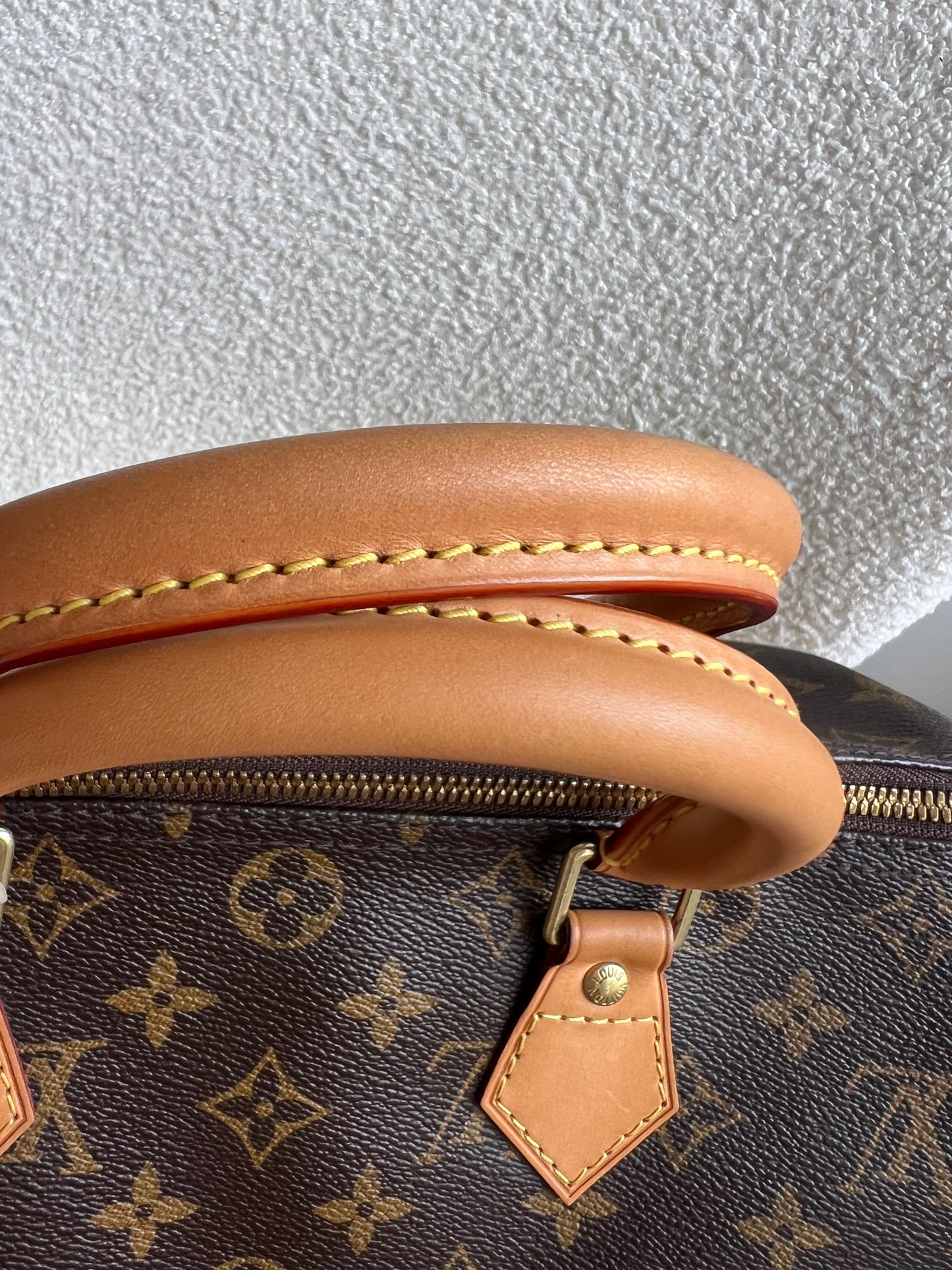 Louis Vuitton Speedy 30 Bandouliere Monogram (RRP £1450)