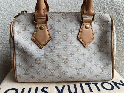 Louis Vuitton Speedy Bandouliere 20 Mastic Cream (£2420)