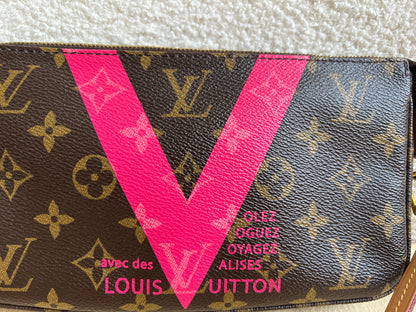 Louis Vuitton Pochette Accessoires Grenade Monogram V
