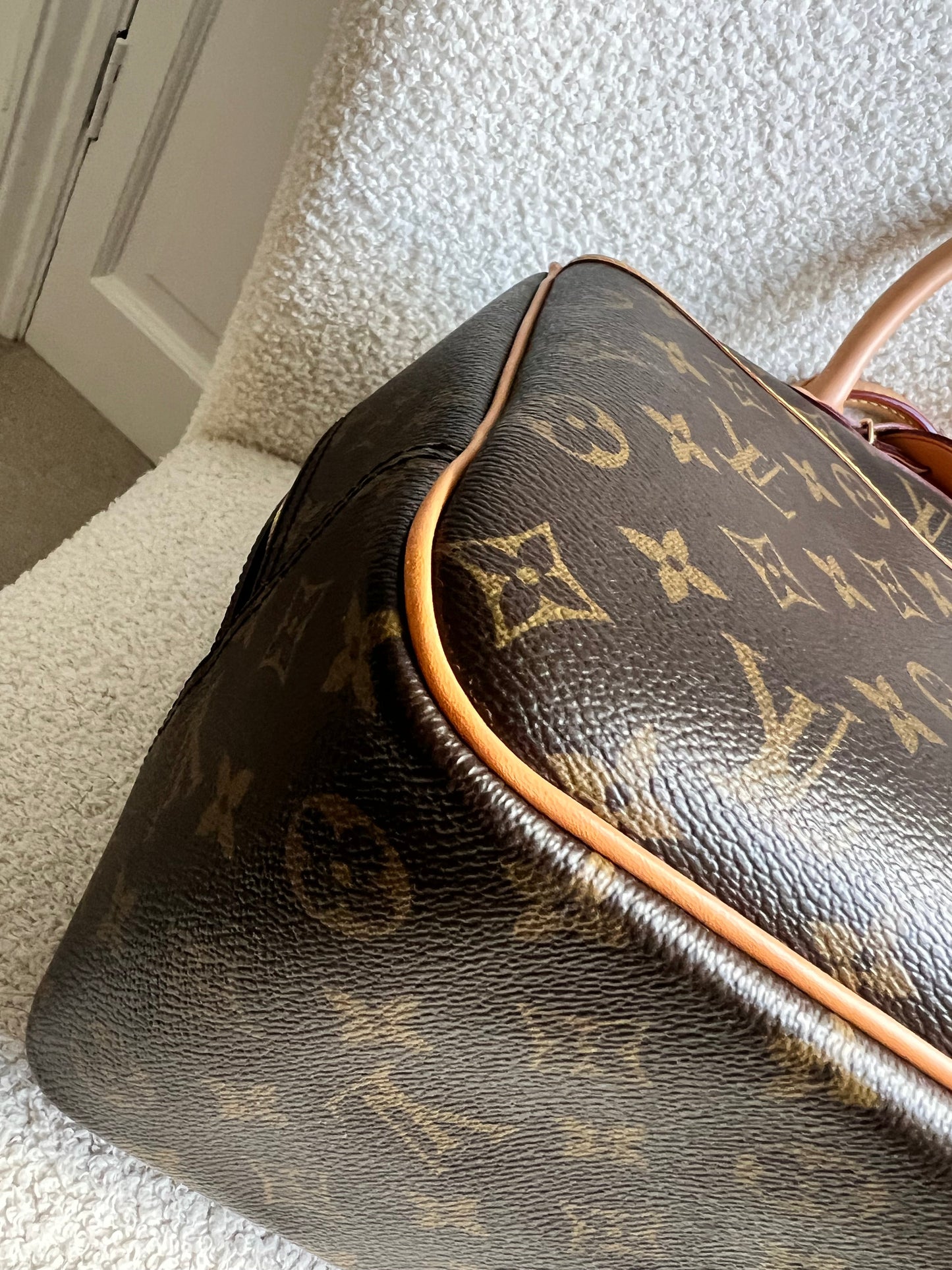 Louis Vuitton Deauville Monogram