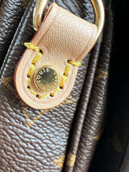 Louis Vuitton Pochette Metis Monogram (RRP £2,020)