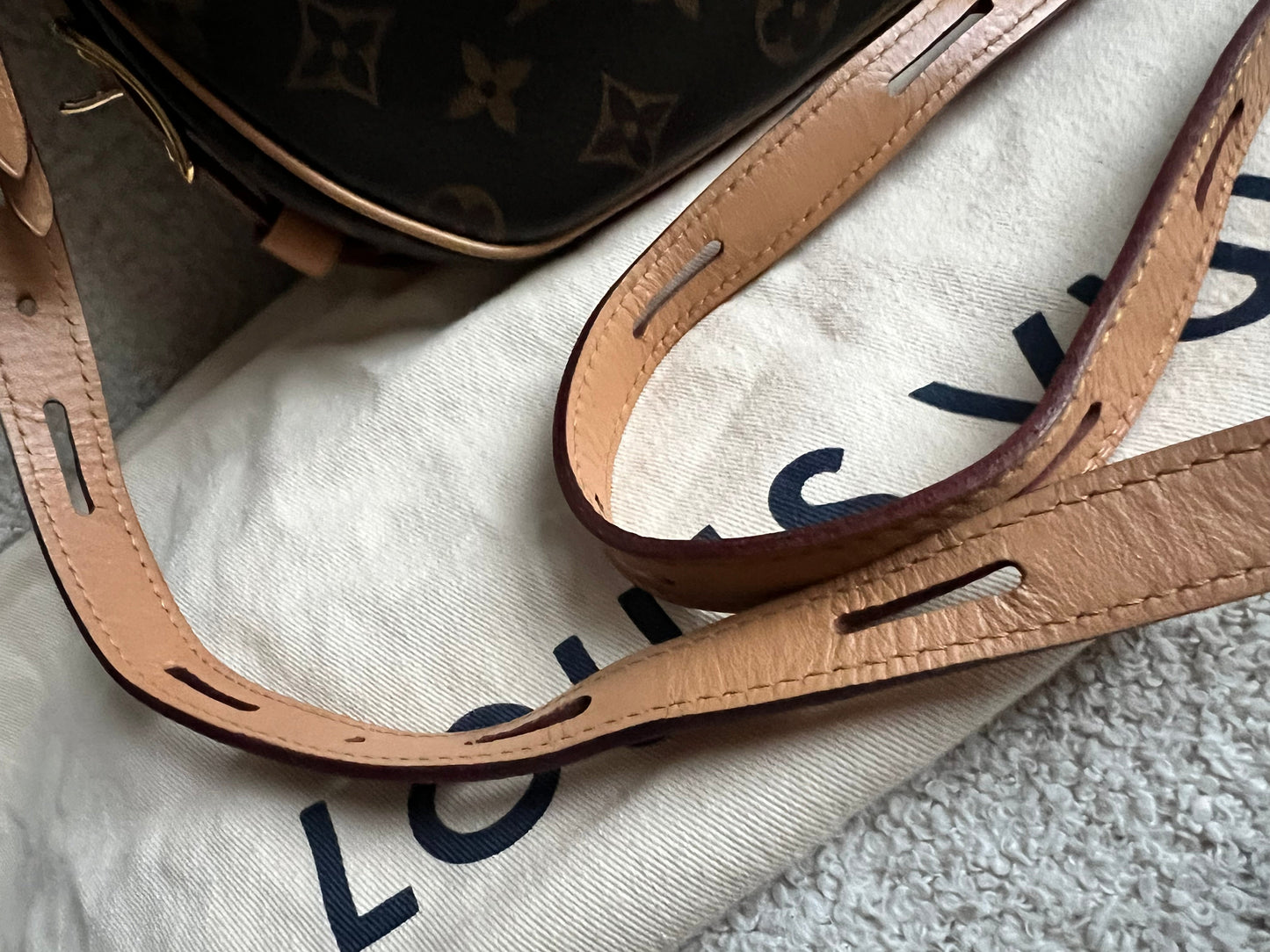 Louis Vuitton Boite Chapeau Souple MM (RRP £2320)