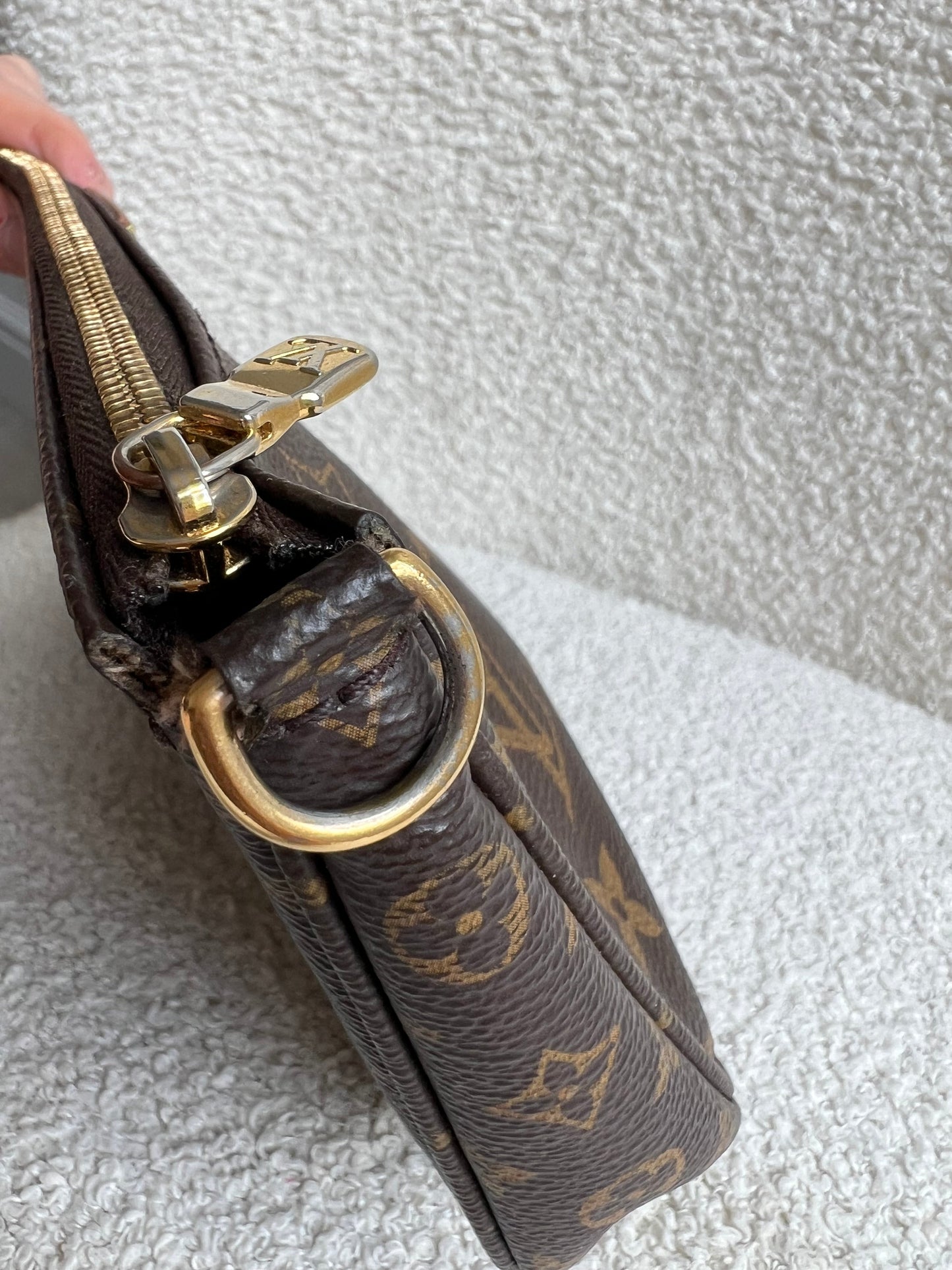 Louis Vuitton Pochette Monogram