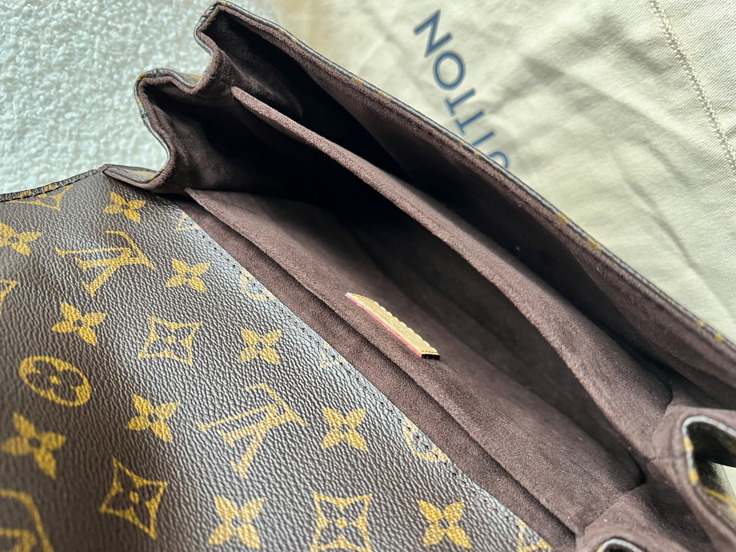 Louis Vuitton Pochette Metis Monogram (RRP £2,020)