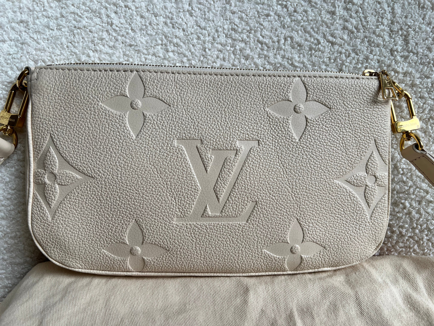 Louis Vuitton Multi Pochette Accessoires Creme Empreinte (RRP £2140)