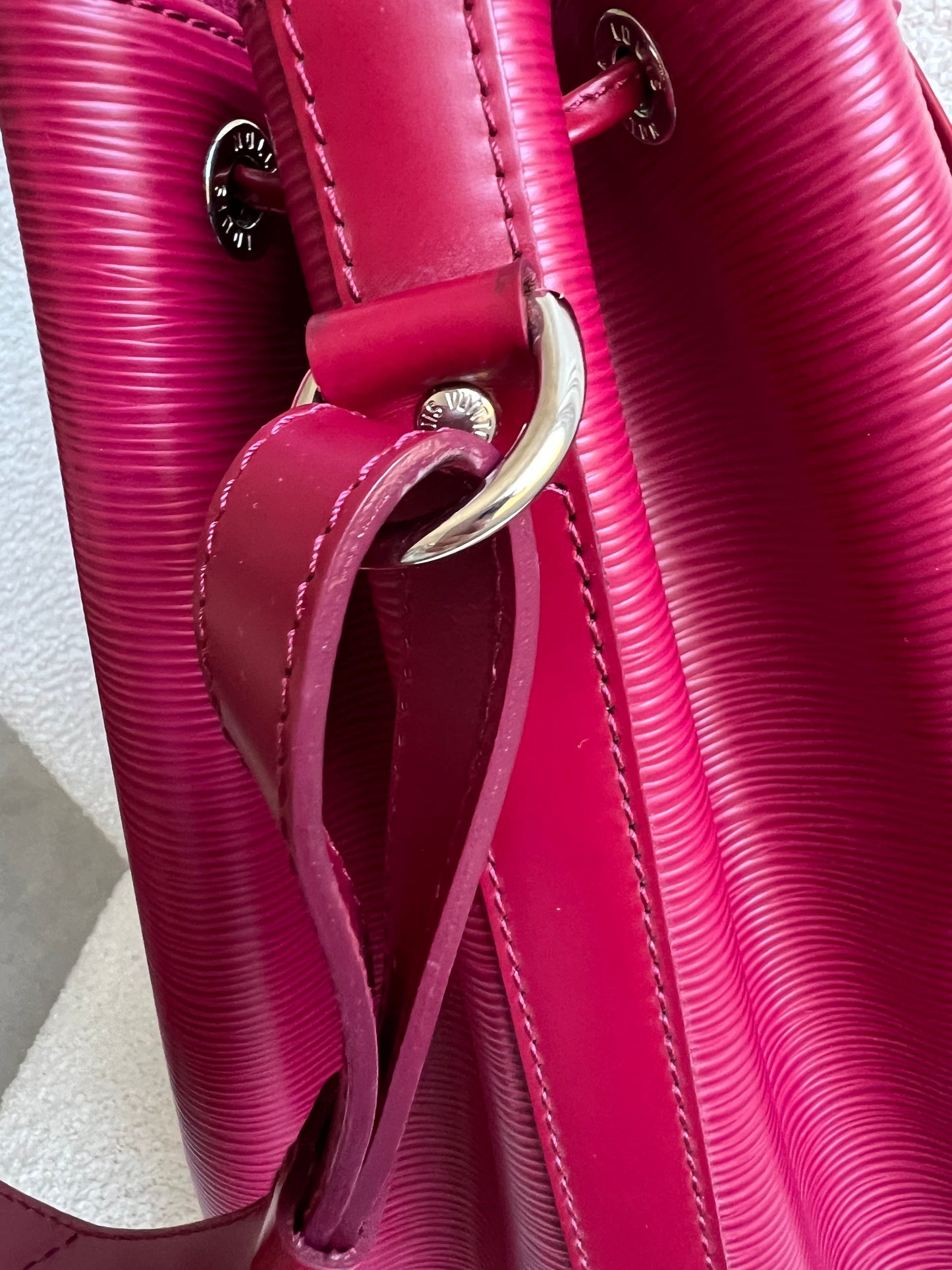 Louis Vuitton Fuchsia Epi Noe GM Bucket Bag
