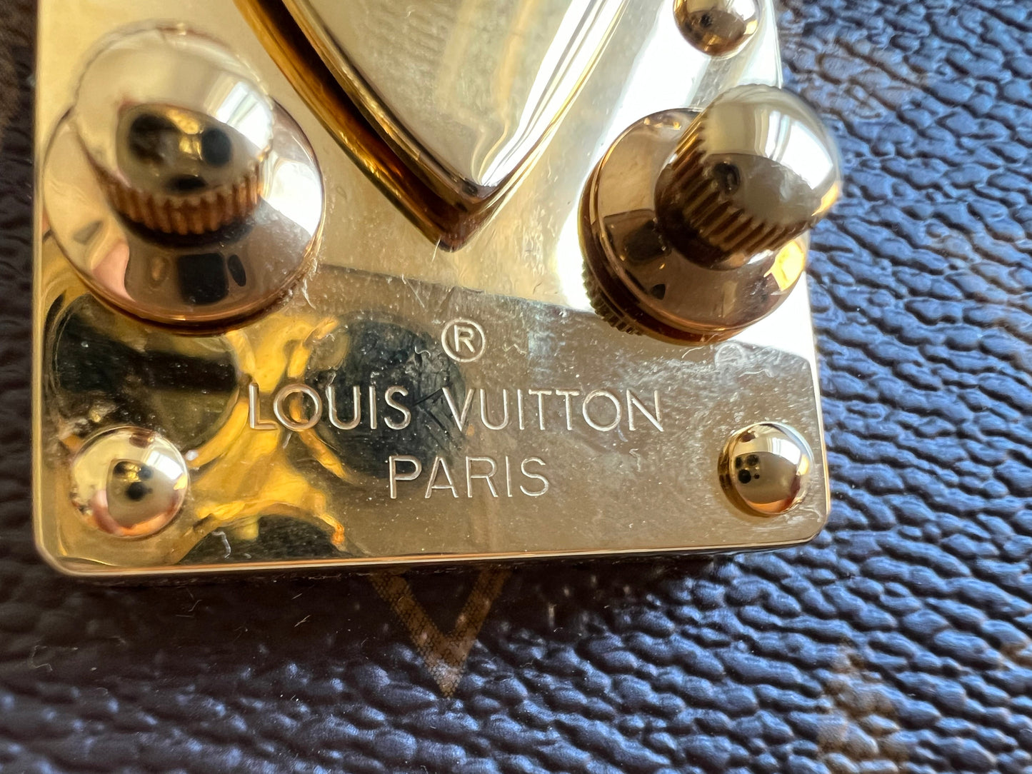 Louis Vuitton Pochette Metis East West Monogram (RRP £2,270)