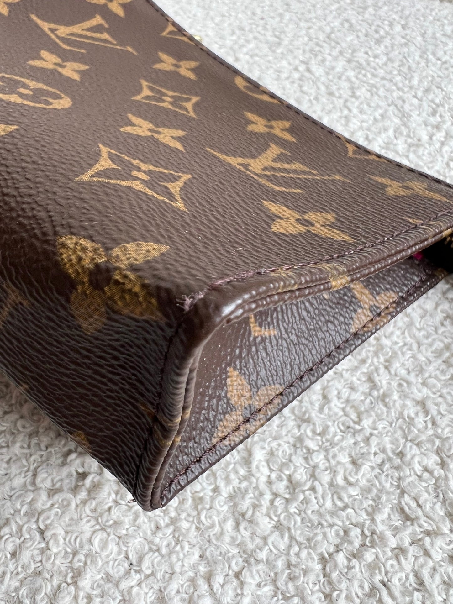 Louis Vuitton Toiletry Pouch 15 Monogram
