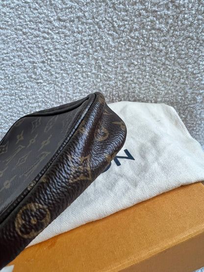 Louis Vuitton Multi Pochette Accessoires Rose Chiaro (RRP £2030)