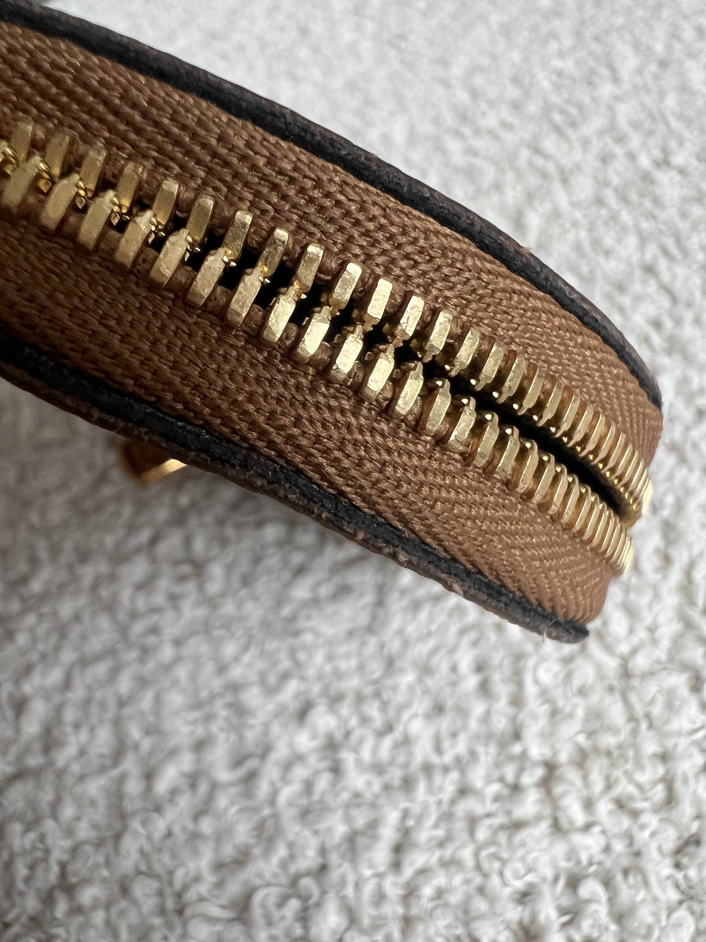 Louis Vuitton Round Coin Purse Reverse Monogram
