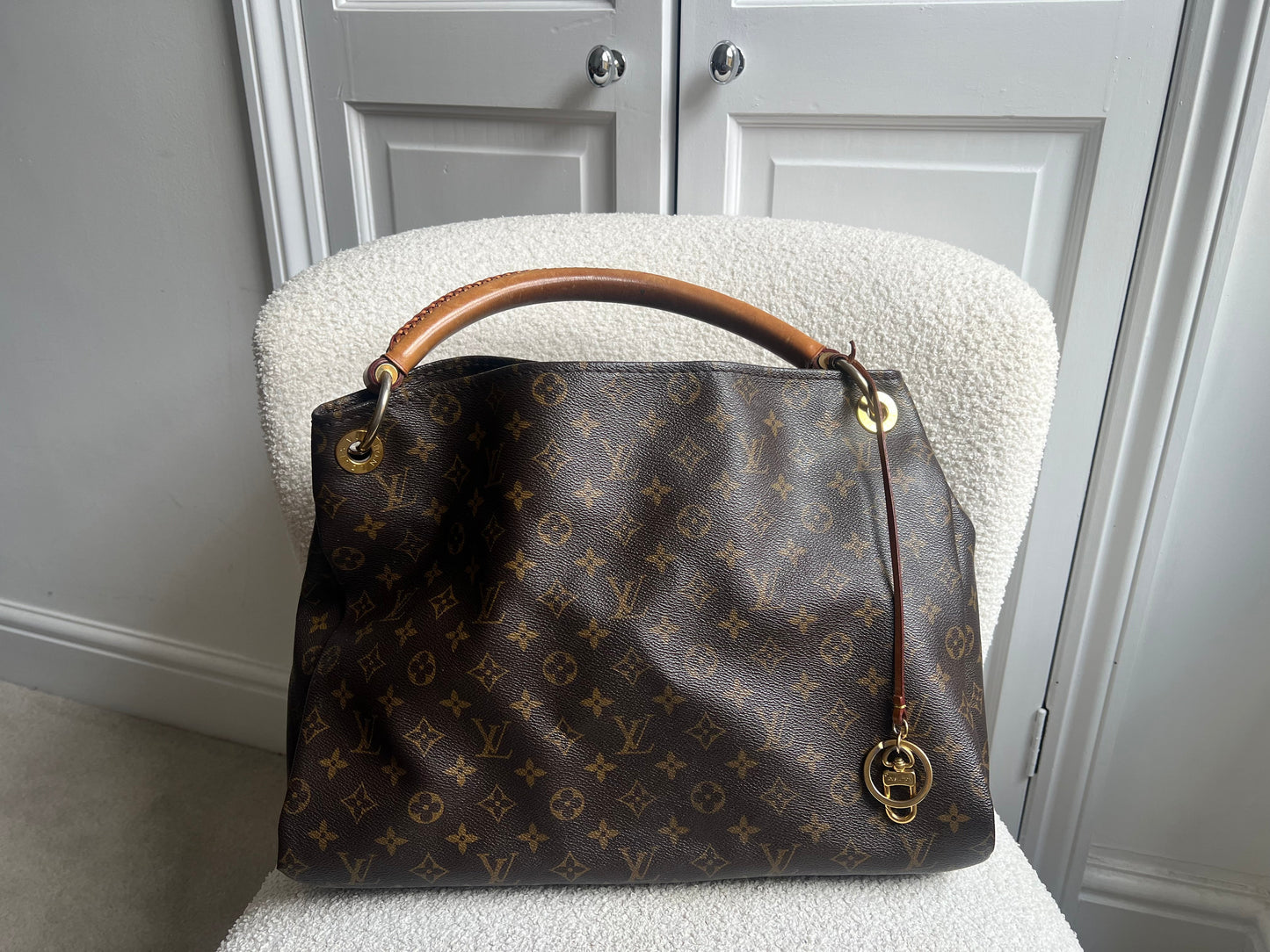 Louis Vuitton Artsy MM Monogram (RRP £1,940)
