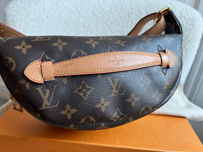 Louis Vuitton Bumbag in Monogram Canvas