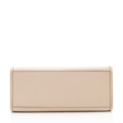 Fendi Leather Sunshine Medium Shopper Tote (SHF-VVIsQc)