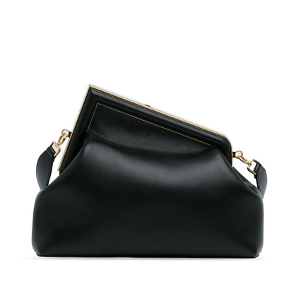 Fendi Medium Leather Fendi First Shoulder Bag (SHG-giZiCe)