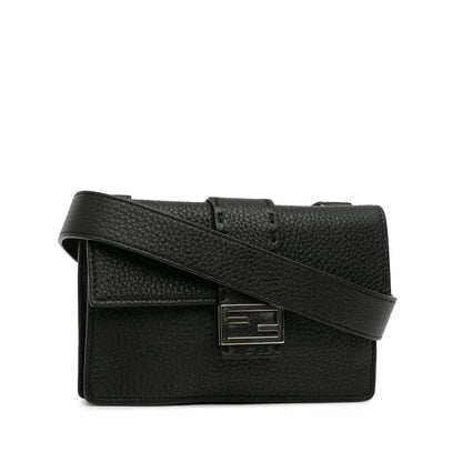 Fendi Selleria Flat Convertible Belt Baguette (SHG-Gfrcyv)
