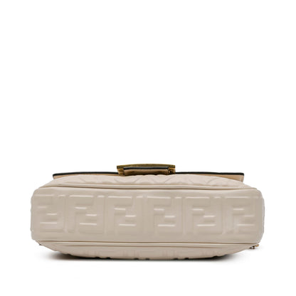 Fendi Zucca Embossed Chain Midi Baguette (SHG-InpXQw)