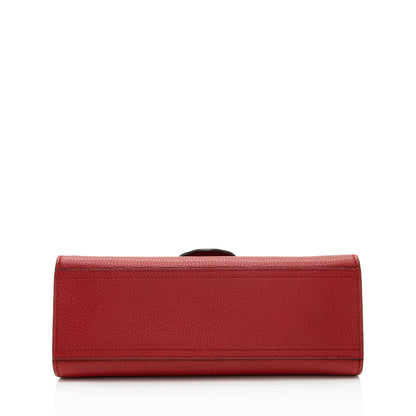 Gucci Pebbled Leather GG Marmont Mini Top Handle (SHF-CZXc44)