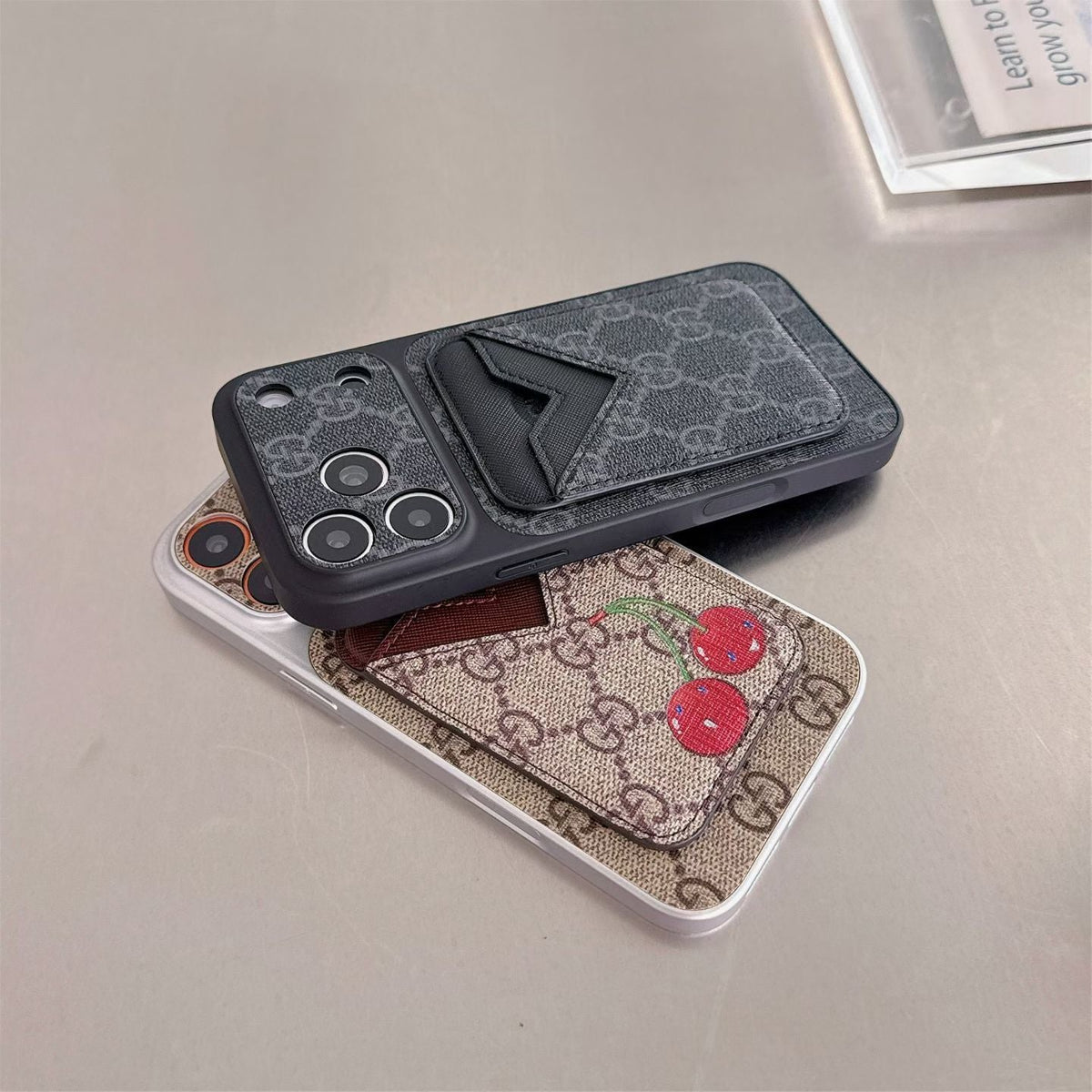 Gg Style Phone Case Magnet Card Holder Iphone 13-17 / Pro / Pro Max / Plus / Air / 18 Pro / 18 Pro Max