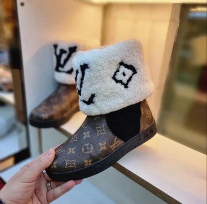 Louis Vuitton White Fur Ankel Boots