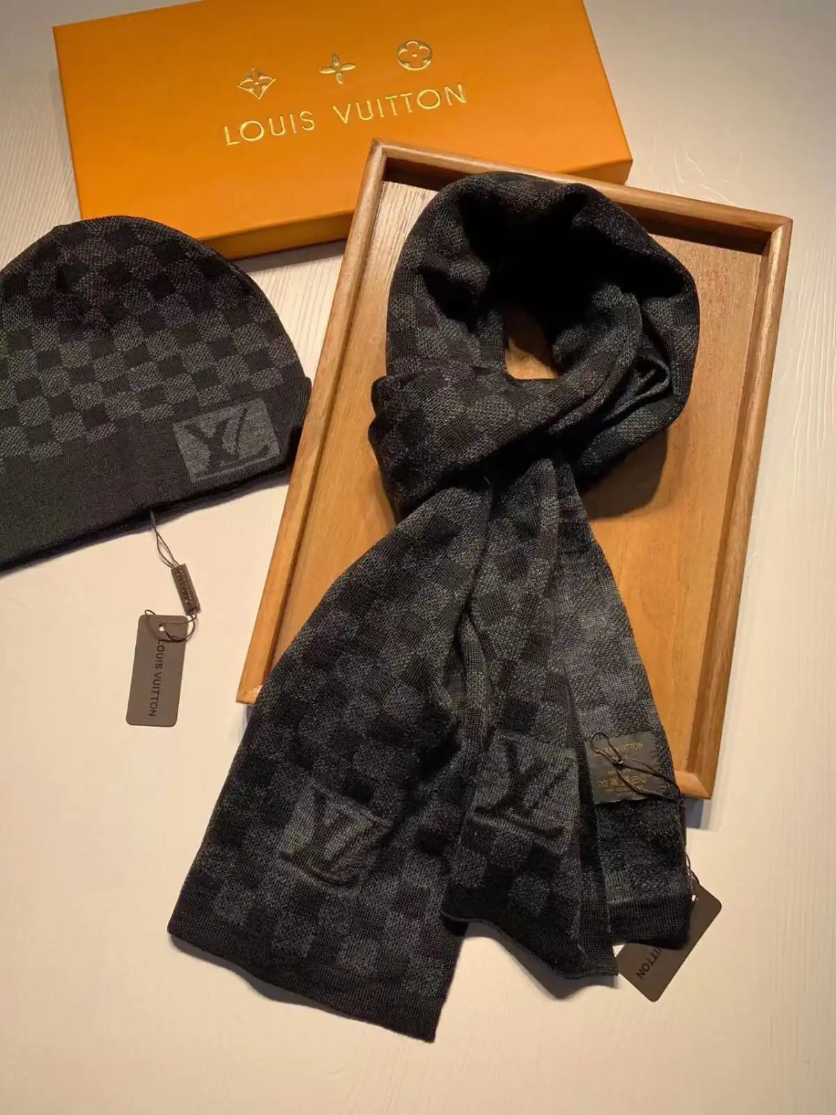 Louis Vuitton Petit Damier Scarf and Hat Beanie wool Set