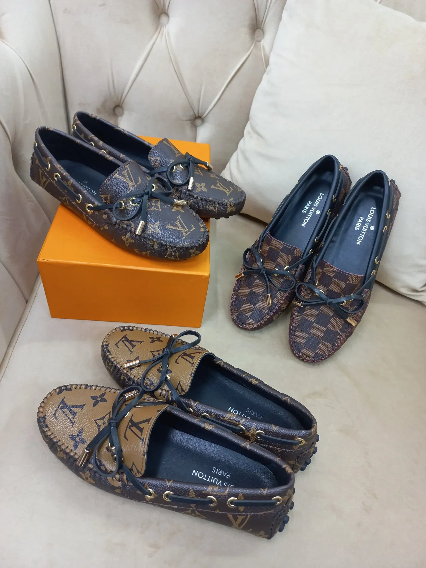 Louis Vuitton Loafers Men鈥檚 Flat Leather Shoes