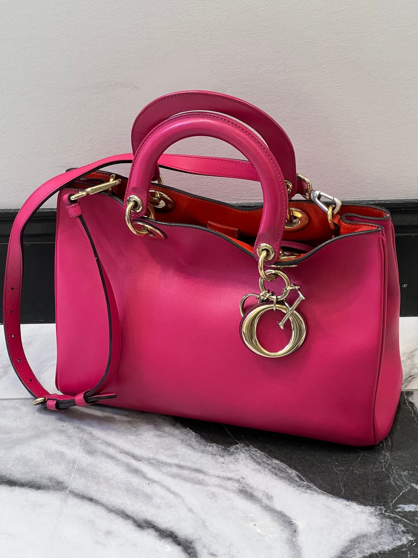 DIOR Smooth Calfskin Large Diorissimo Tote Fuchsia