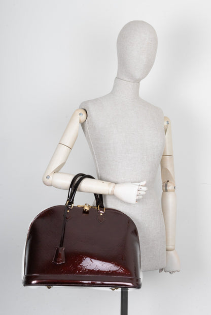 Louis Vuitton Alma GM Vernis Amarante