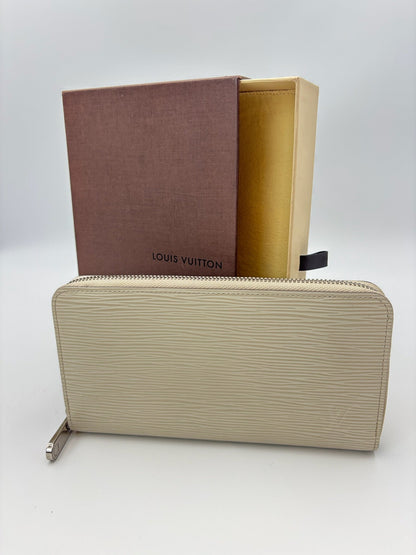 Louis Vuitton Epi Zippy Wallet