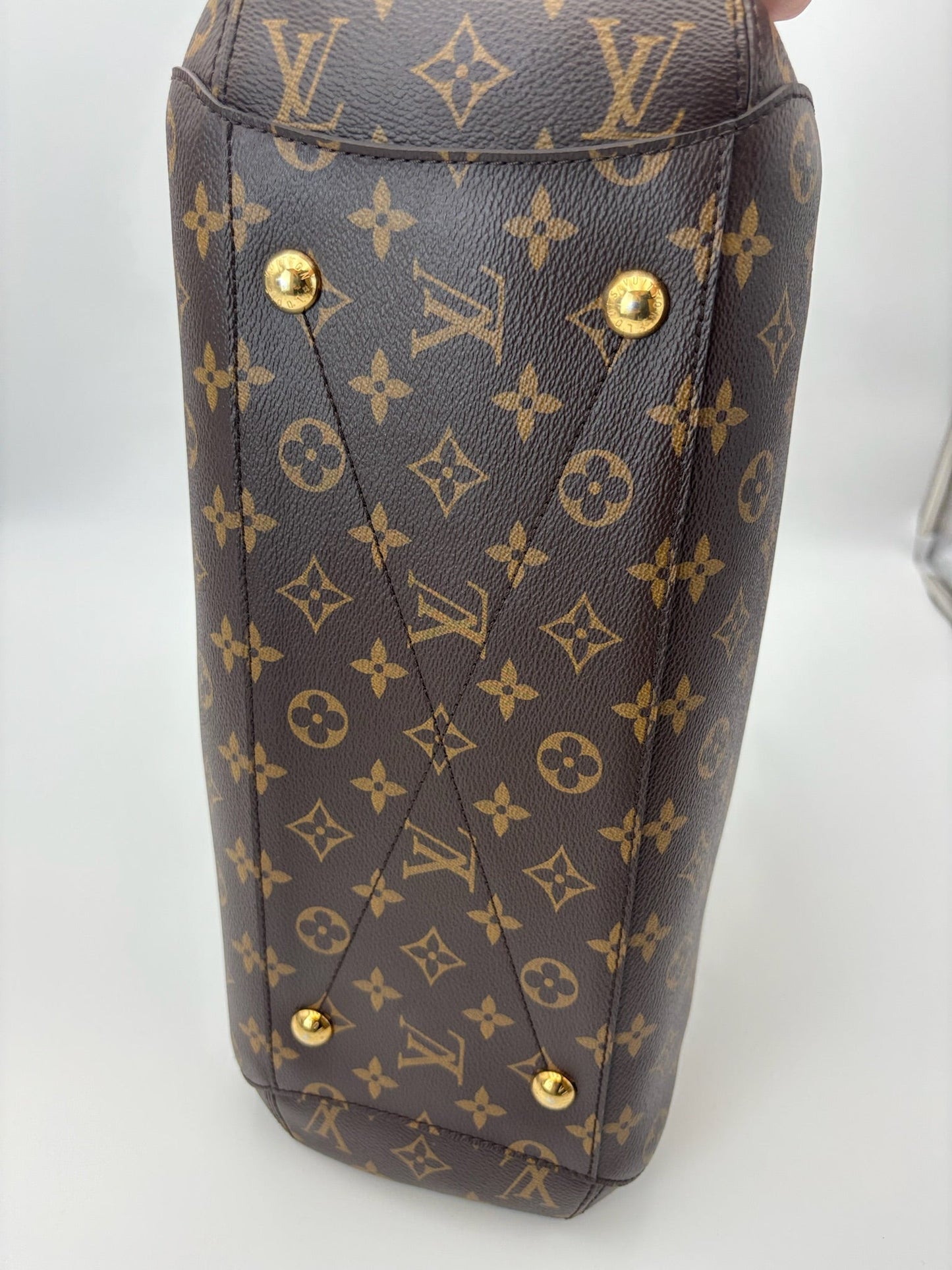 Louis Vuitton Montaigne Handbag