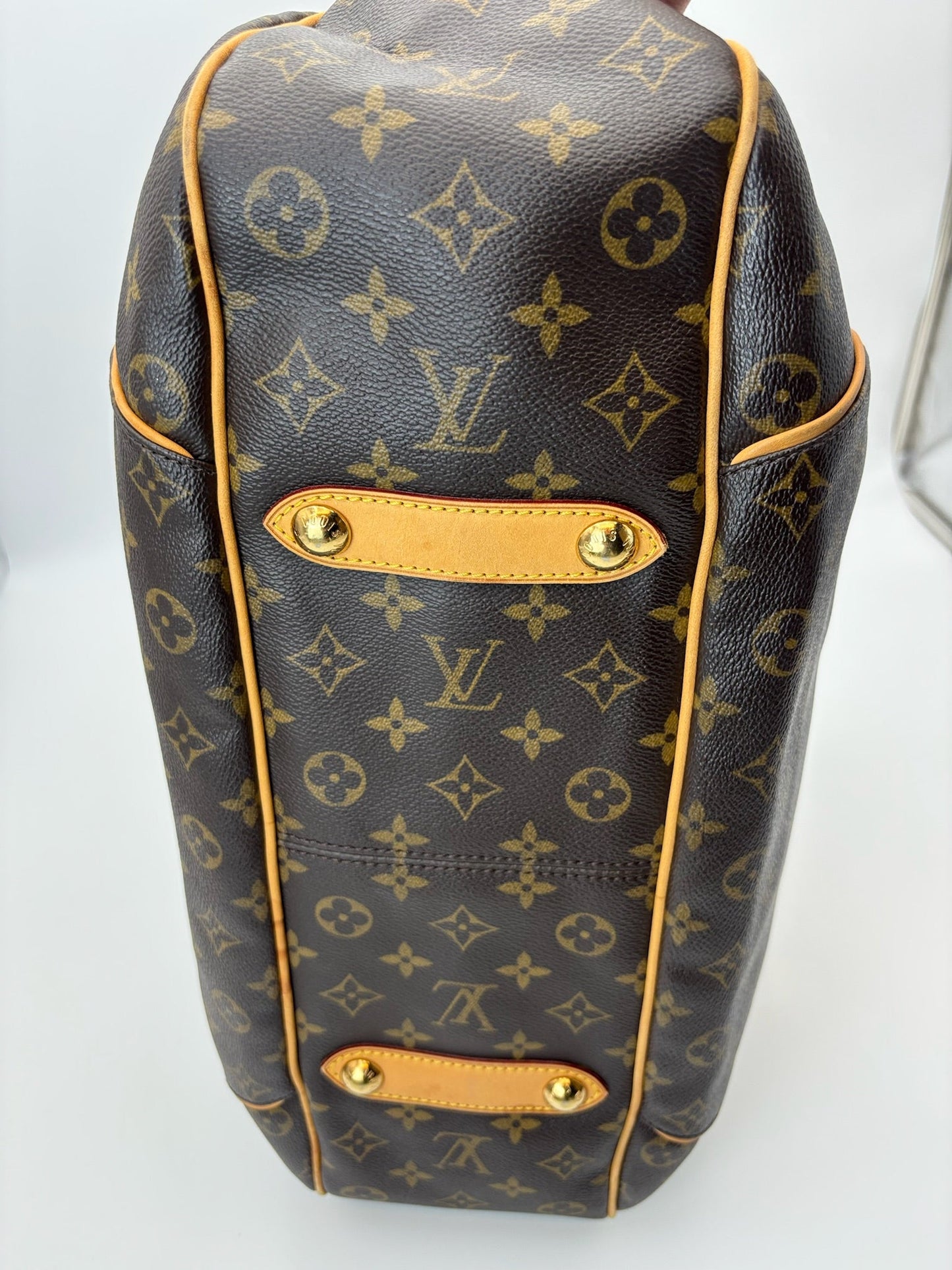 Louis Vuitton Galliera Hobo Bag
