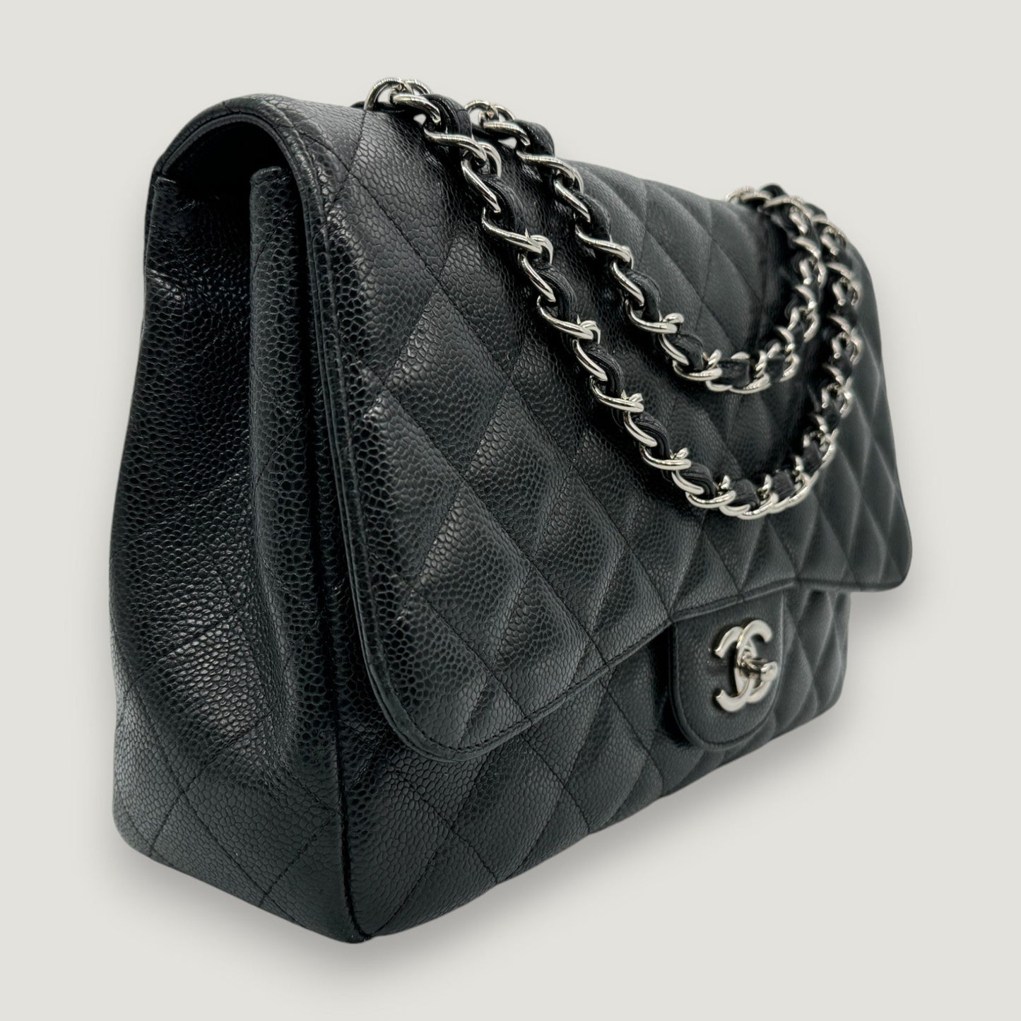 Chanel CLASSIC JUMBO Handbag