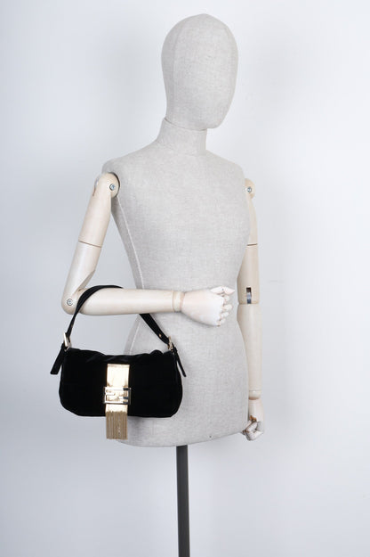 FENDI Baguette Velvet black