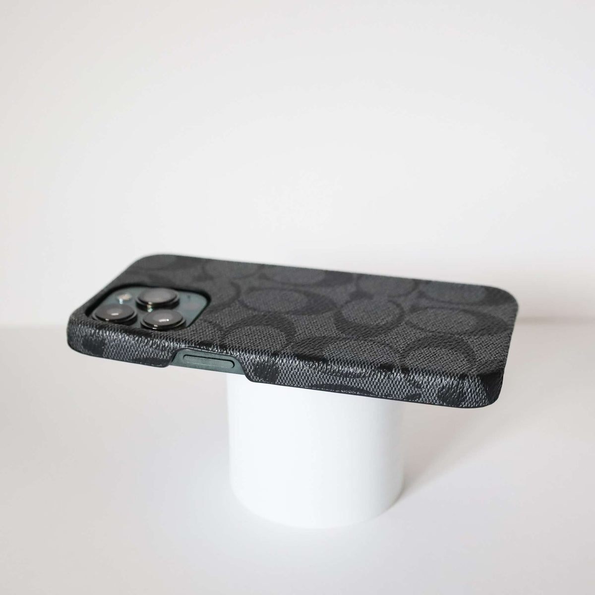 Black Pattern Cell Phone Case For Iphone 11 12 13 Pro Max / 18 Pro / 18 Pro Max