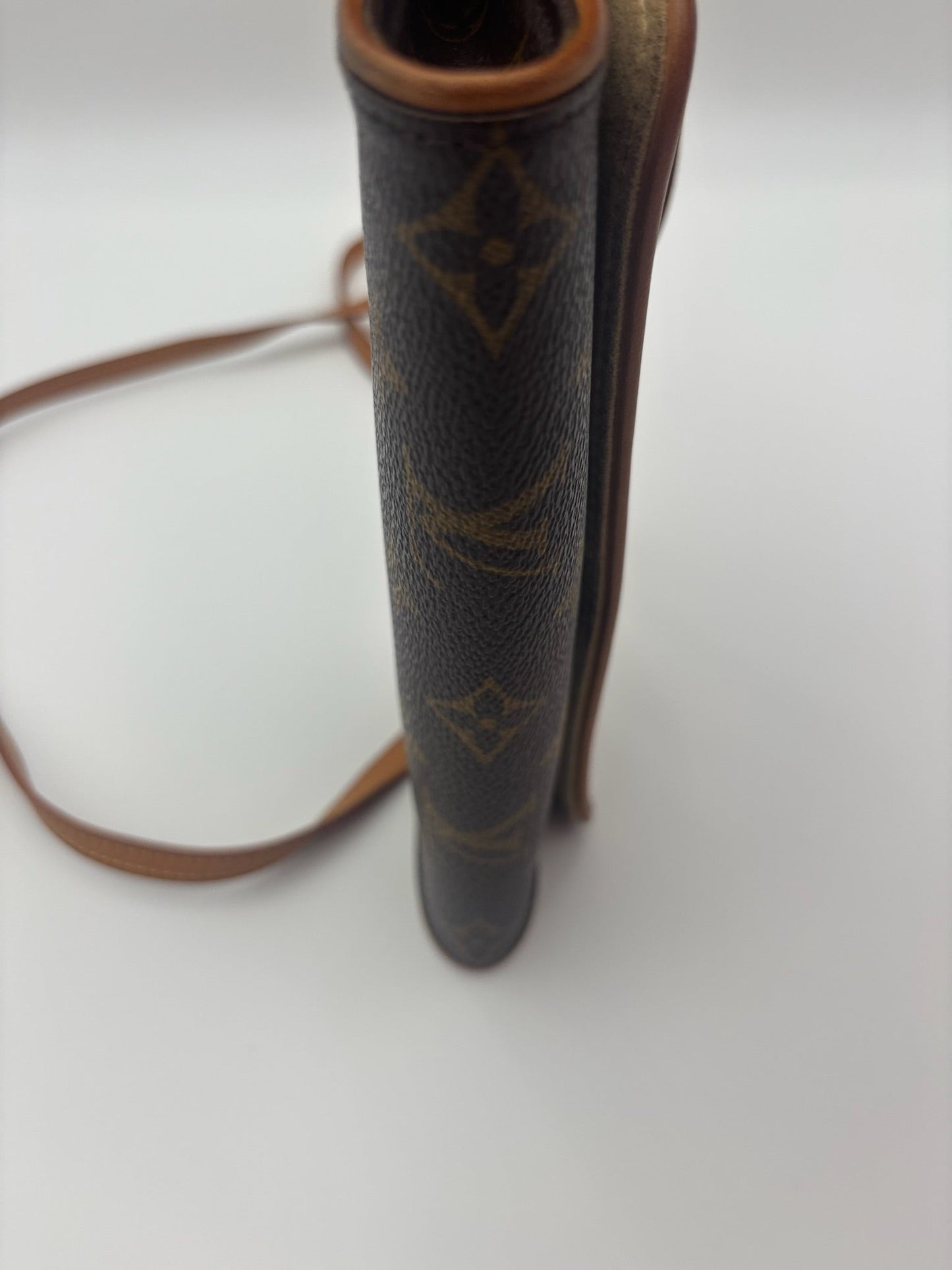 Louis Vuitton Monogram Pochette Twin PM