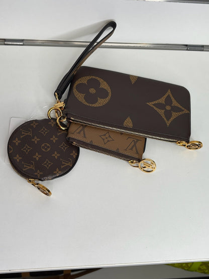 Louis Vuitton Reverse Monogram Giant Trio Pouch (JP)