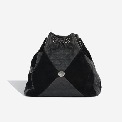 Chanel Goatskin And Suede Bucket Bag