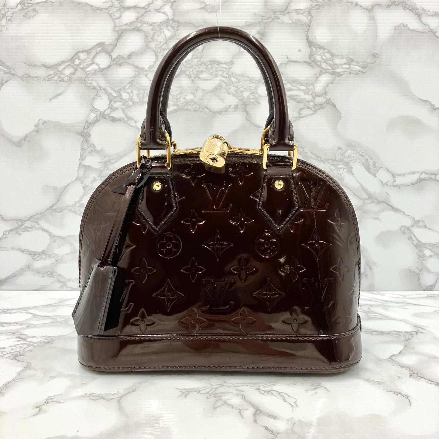 Louis Vuitton Alma BB vernis