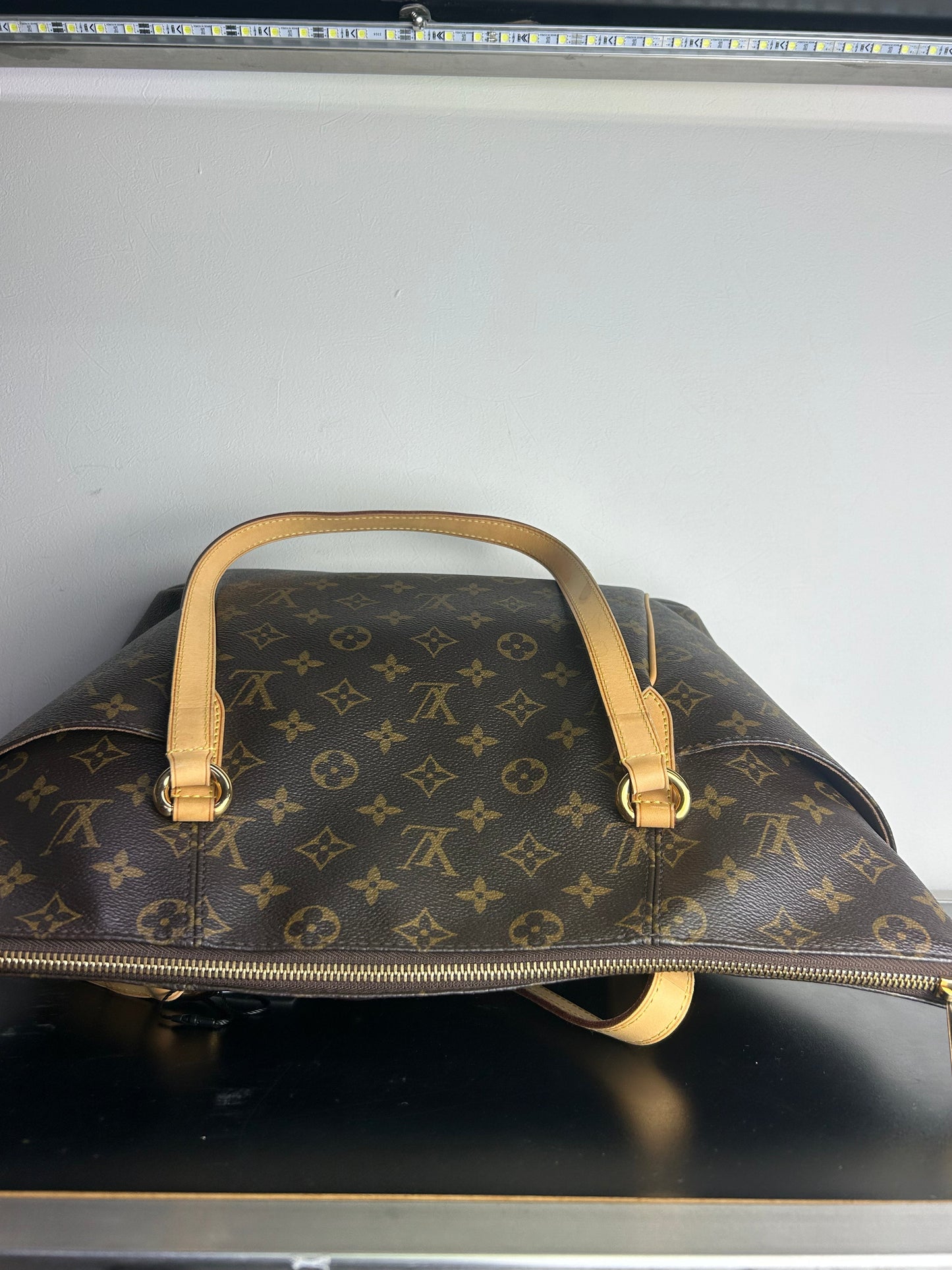 Louis Vuitton Monogram Totally MM