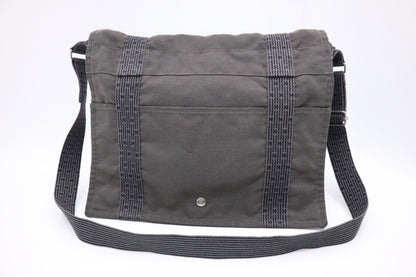 Hermes Herline Bassas Shoulder Bag In Grey Canvas